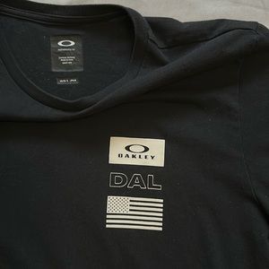 Oakley T-shirt Size Small​